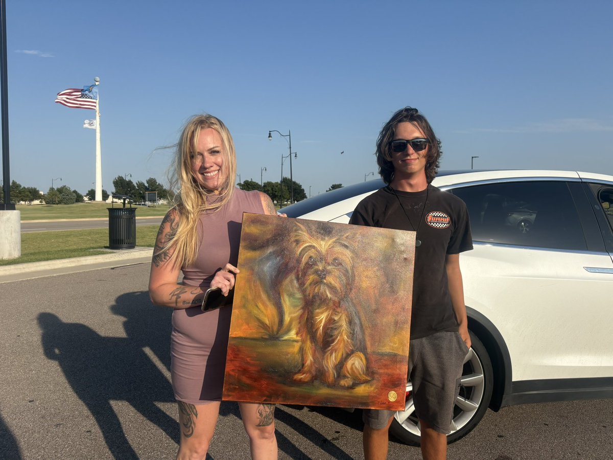 Ashton The Stormchaser (@ashtonhenrywx) on Twitter photo Package has been secured!
This is going to be beautiful hanging up in HQ. Gizmo is lookin down right now with that little bark and stubby waggin tail! Never Stop Chasing!
Thank you to
<a href="/WinterEracer/">⚔️VVINTER-VIKING⚔️</a> for painting this beautiful picture of her for Reed!
<a href="/ReedTimmerUSA/">Reed Timmer, PhD</a> Package has been secured!
This is going to be beautiful hanging up in HQ. Gizmo is lookin down right now with that little bark and stubby waggin tail! Never Stop Chasing!
Thank you to
<a href="/WinterEracer/">⚔️VVINTER-VIKING⚔️</a> for painting this beautiful picture of her for Reed!
<a href="/ReedTimmerUSA/">Reed Timmer, PhD</a>