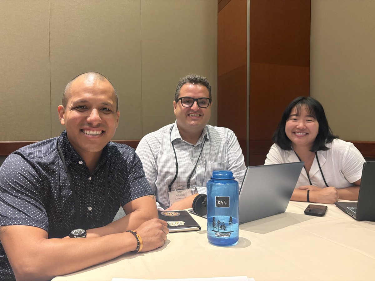 brianholzman's tweet photo. Houston Education Research Consortium representation at ASA! #rpp #soced https://t.co/vE3clnfhJB
