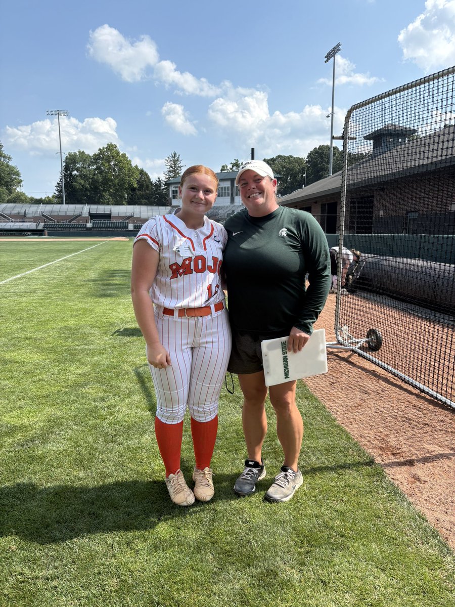 Thank you <a href="/MSU_Softball/">Michigan State Softball</a> for an amazing camp experience!! Thank you to the coaches that made this possible.  <a href="/ShoMcDonald/">Sharonda McDonald</a> <a href="/WellsBethaney22/">Bethaney Wells</a> <a href="/CoachDStenger/">Danielle Stenger</a> Go Green!! 💚🤍 <a href="/MojoPardue/">Mojo Pardue</a>