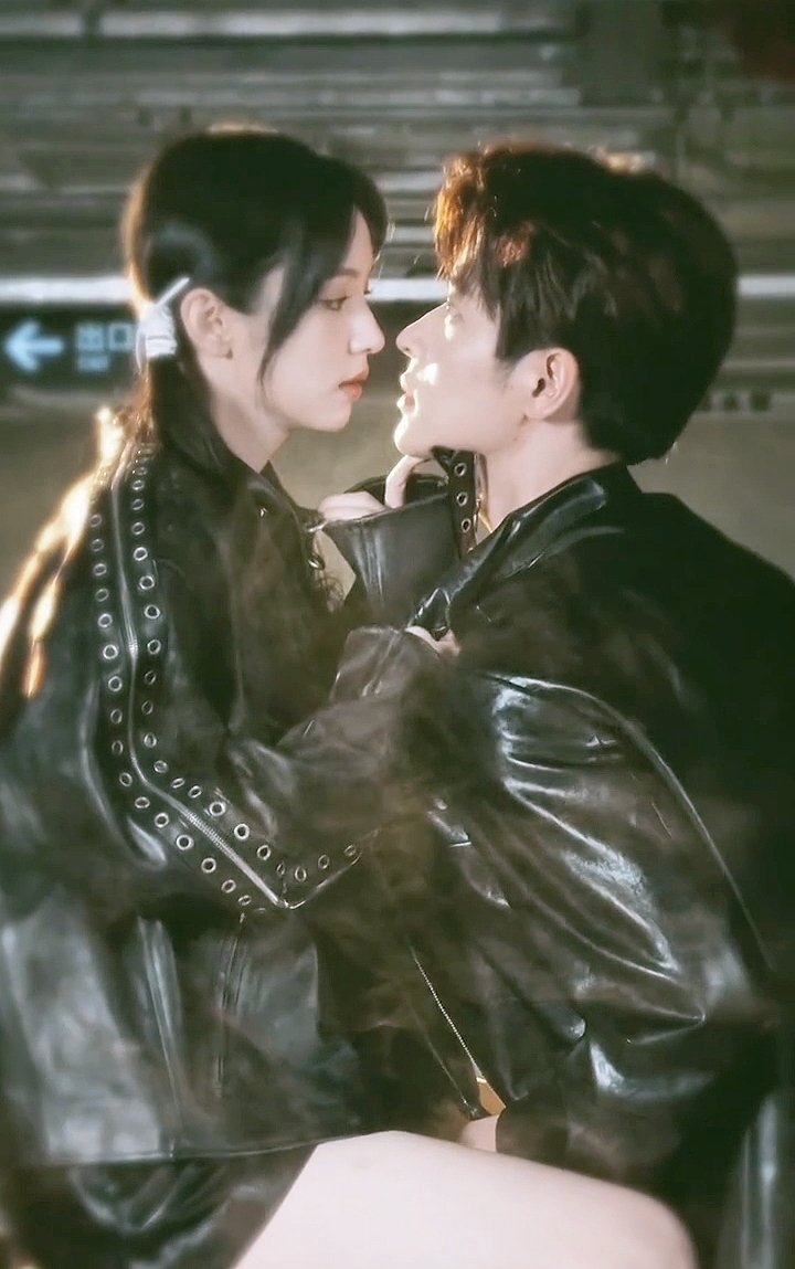 people sanity has disintegrated into thin air