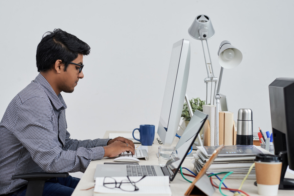 basicscomp's tweet image. Want to level up your computer skills? 🖥
Here are the Top 10 Essential Computer Skills for Beginners — simple, practical, and a must for everyone in 2025.
👉 basicscomp.com/top-10-essenti…
#TechTips #DigitalSkills #Beginners