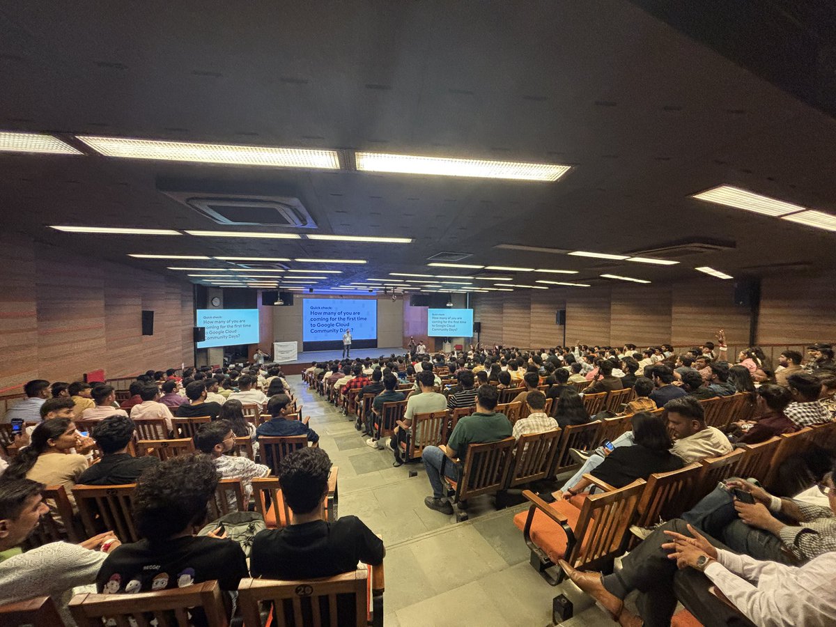 vishalnai56's tweet image. It’s Houseful 

#GccdAhm25 #GCCDIndia2025 #GoogleCloud #Ahmedabad #GDGCloudAhmedabad