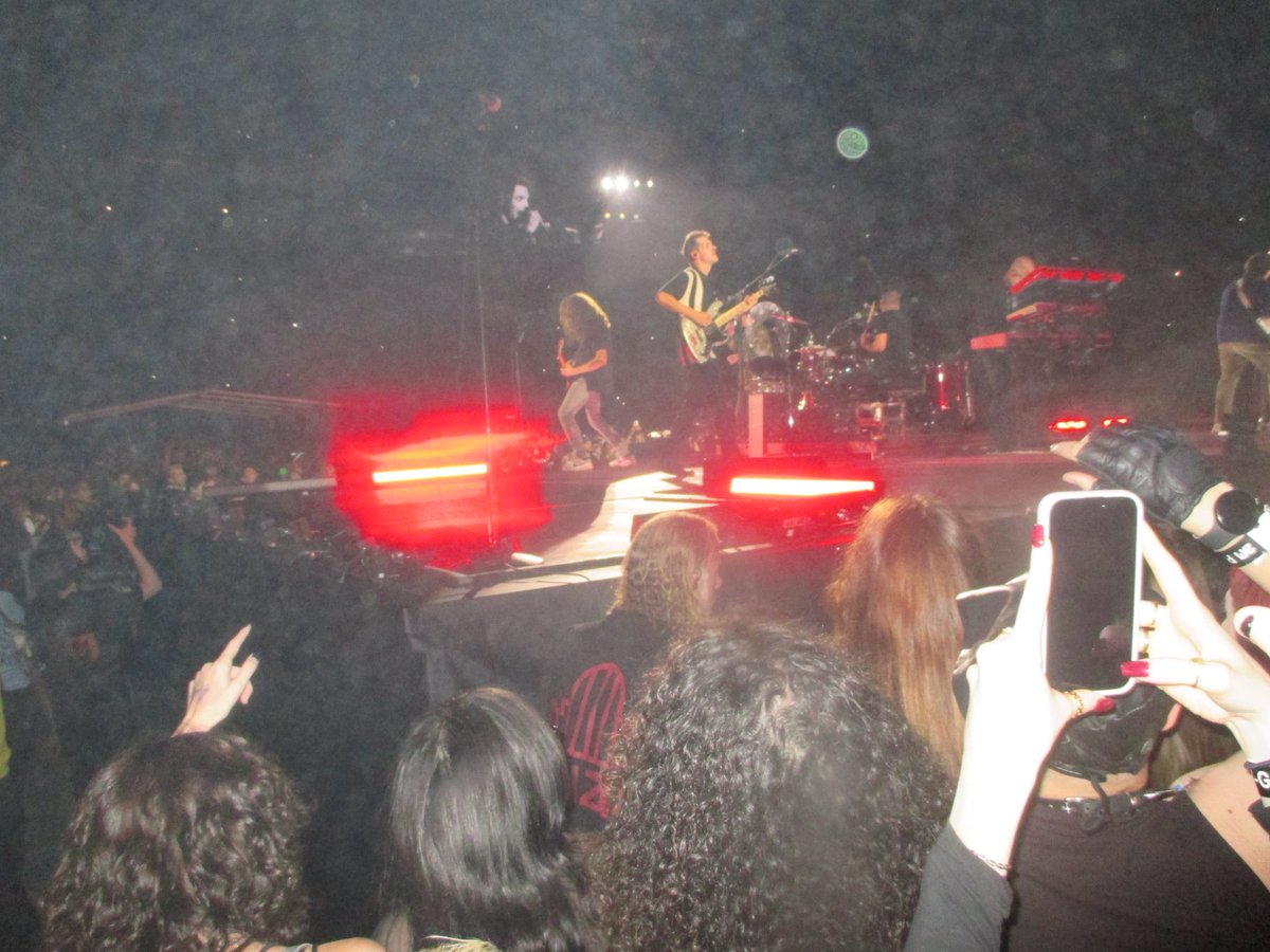 luvbasyl's tweet photo. #MCRNJ idk why mikey is walking into heaven https://t.co/se521QP8c9
