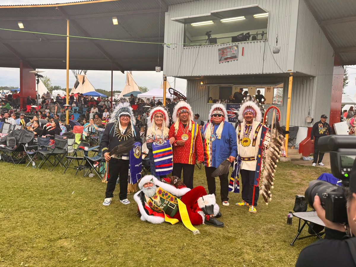 Santa was at da powwow