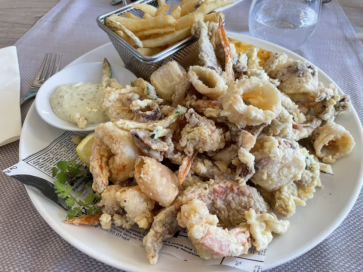 Foodpost Nr. 1:
Frito misto di pesce🤌🏽