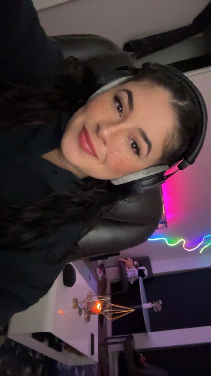 New stream room! 
Twitch.tv/valair