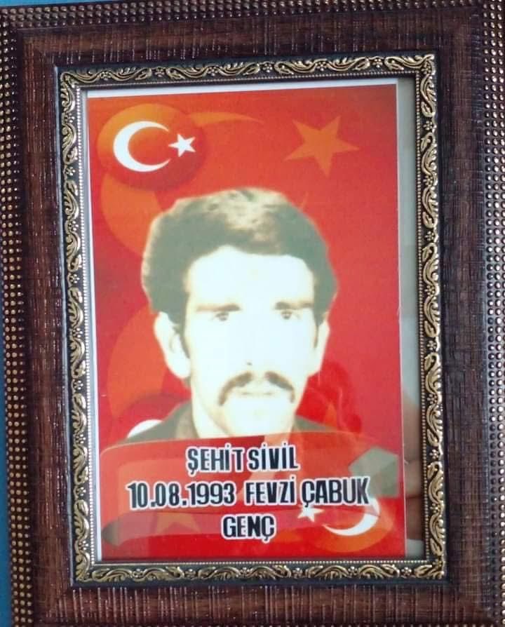 10.08.1993 Tarihinde hain, alçak, pkk terör örgütünün kalleş saldırısında Şehit olan Feyzi ÇABUK’un şahadetinin Sene-i devriyesinde Şehidimizi rahmet ve saygı ile yad ediyoruz. 

Mekânı Cennet Makamı Ali Olsun.

Vahap BAYSAL.
Bingöl Şehit Aileleri Gazileri Ve İnsan Hakları