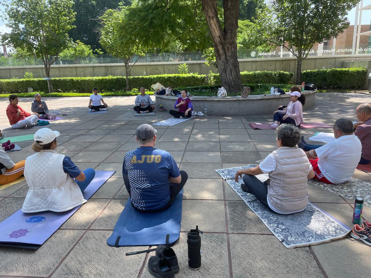 El Forum Cultural de la Secretaria de Cultura, es un espacio abierto para todas y todos. Hoy, el grupo de jubilados de la Universidad de Guanajuato, iniciaron su curso de yoga
 Bienvenidos!!!