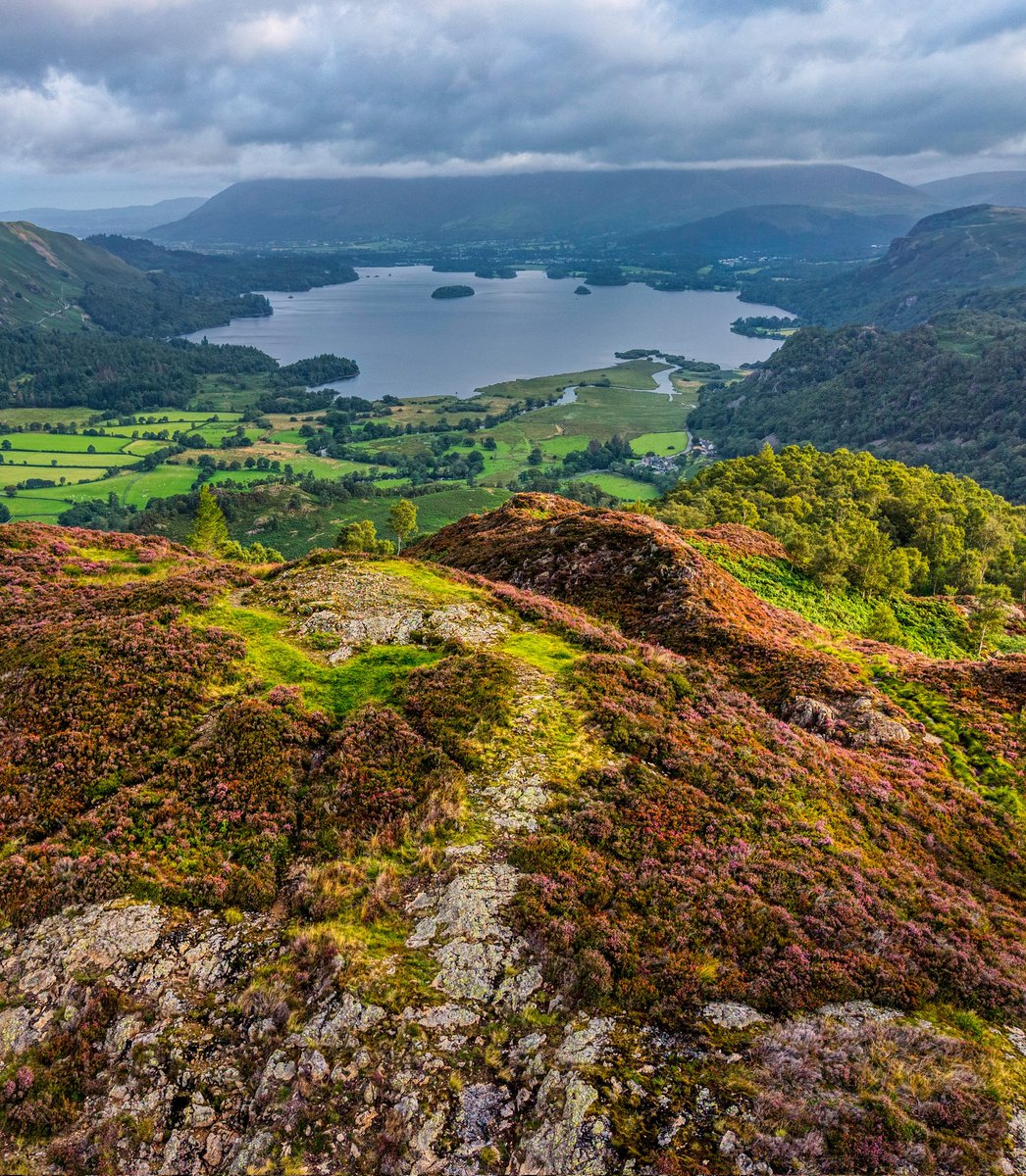 Morning everyone I hope you are well. Final ascent to King's Howe with splendid views across Derwentwater to a cloudy Skiddaw. Have a great day. 

#LakeDistrict