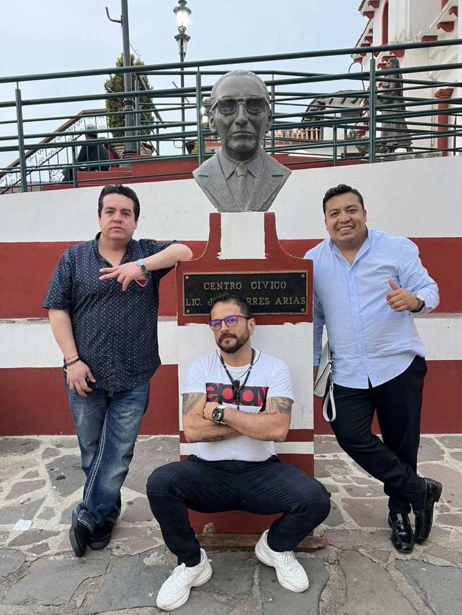 charliedelvalle's tweet image. FETE EN BLANC 👨🏻‍🦳👩🏼‍🦳 - Jalisco is Trendy 🥇 #MAZAMITLA 🇲🇽 Fundación Honoris Causa Internacional 🏆  #FHCI 🇲🇽 #Interjet ✈️