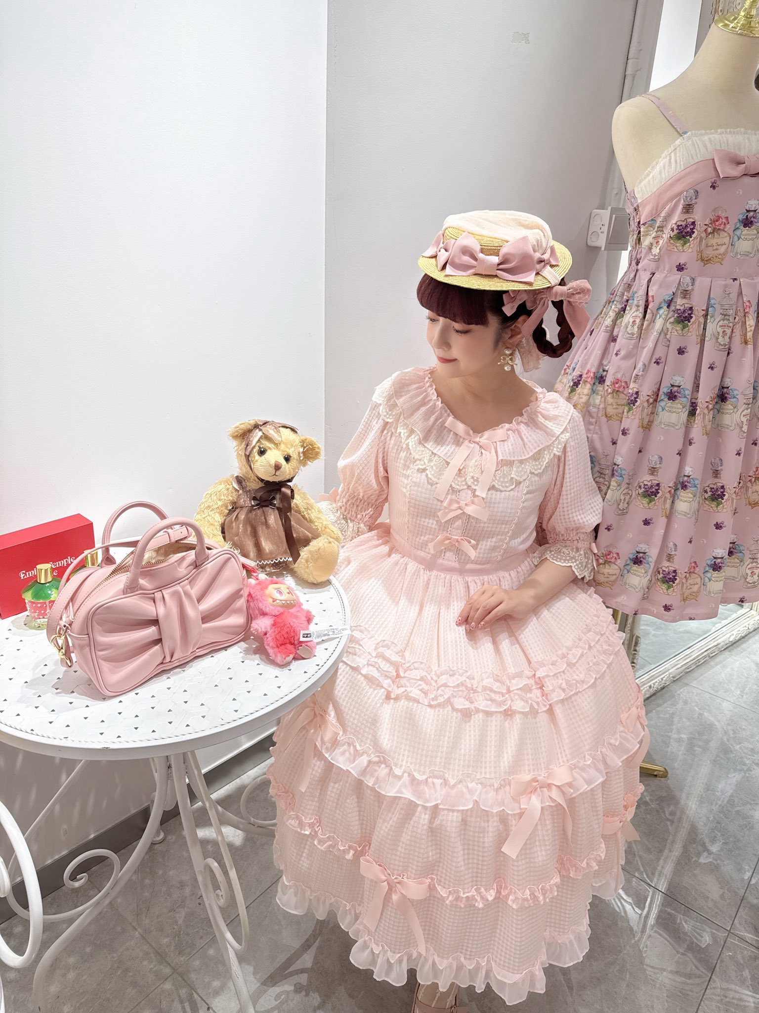 Maison de FLEUR 女王 ケープ 青木美沙子 ディズニー Disney VILLAINS / Maison de FLEUR Collection | 青木美沙子