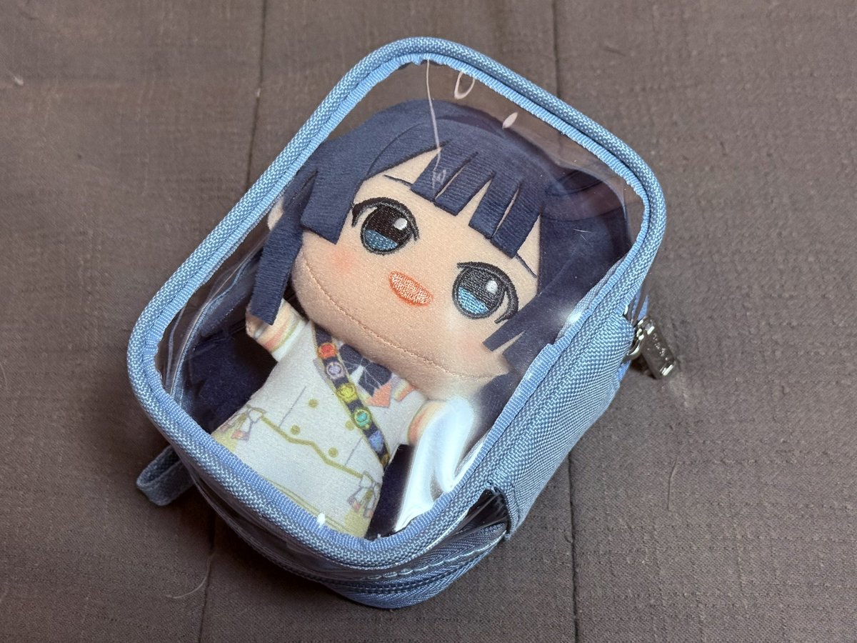 haze_2626's tweet photo. 昨日買ったぬいポーチ、ちびぐるみぴったりだし後ろにアクスタも入るし素晴らしいな👏 https://t.co/Q5c8jW3aU0