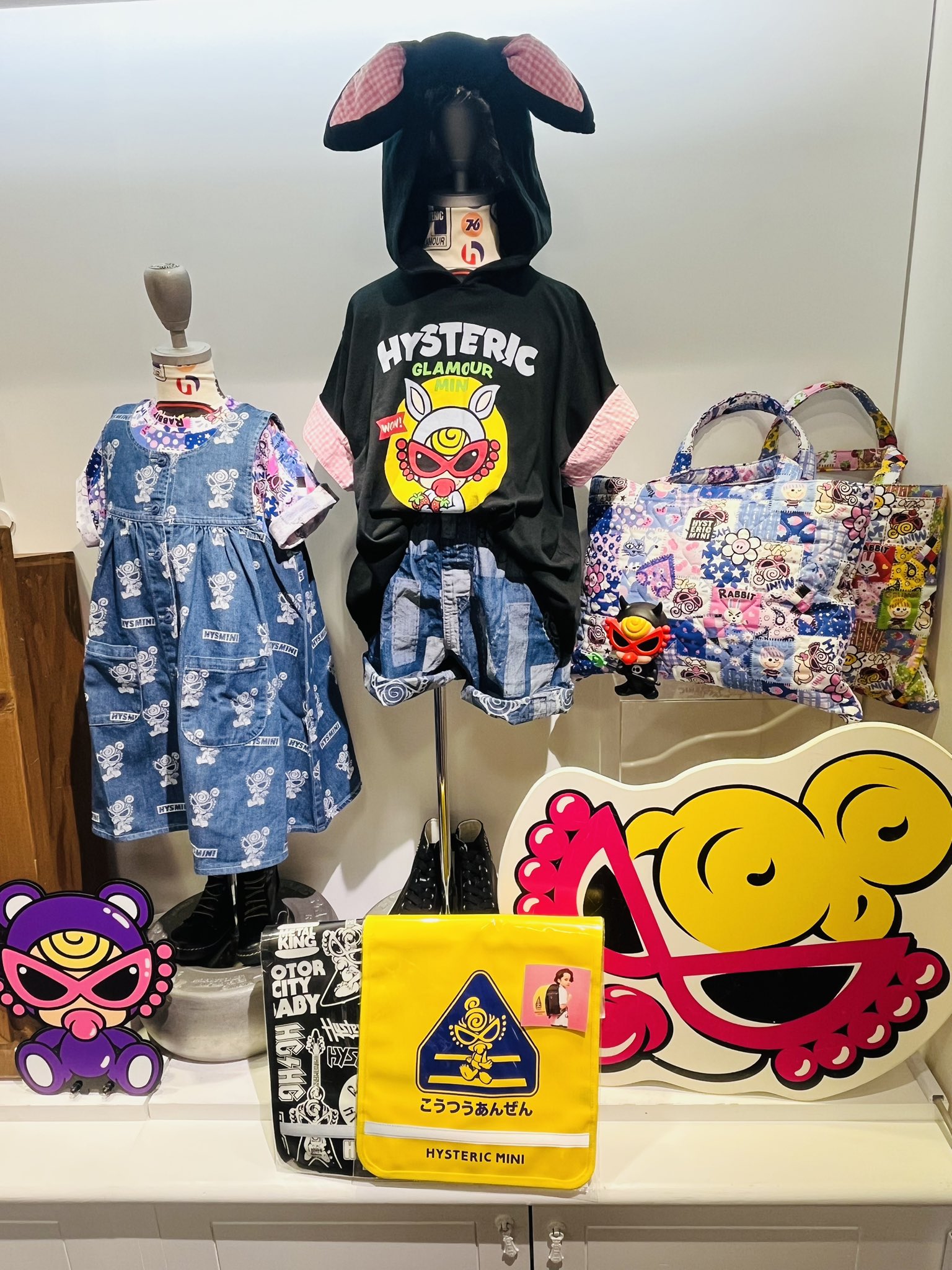 hysteric mini ヒスミニ　まとめ売り HYSTERIC MINI - ヒスミニ☆正規品☆新品☆ステッカー☆カット
