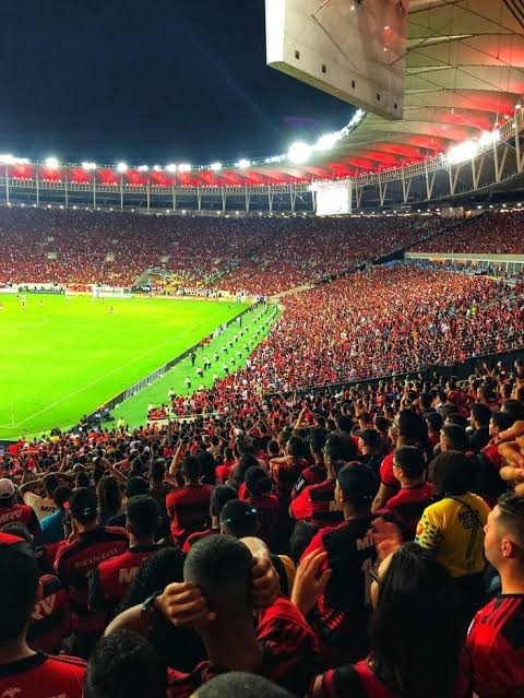 Noitedecopa's tweet photo. 🏟️Clubes com Maior média de público por ano na Série A desde 1971

1971: 🇦🇱 Flamengo - 37.026
1972: 🦅 Corinthians - 40.653
1973: 🐷 Palmeiras - 31.630
1974: 💢 Vasco - 37.853
1975: 🇭🇺 Fluminense - 36.629
1976: 🦅 Corinthians - 50.919
1977: 🐓 Atlético-MG - 55.716
1978: 🐷 Palmeiras - 31.878
1979: 🇦🇱 Flamengo - 41.955
1980: 🇦🇱 Flamengo - 66.507
1981:  🇦🇱 Flamengo - 45.655
1982: 🇦🇱 Flamengo - 66.260
1983: 🇦🇱 Flamengo - 55.186
1984: 💢 Vasco - 35.675
1985: 🇱🇺 Bahia - 39.295
1986: 🇱🇺 Bahia - 46.291
1987: 🇦🇱 Flamengo - 47.610
1988: 🇱🇺 Bahia - 35.537
1989: 🦊 Cruzeiro - 21.494
1990: 🦅 Corinthians - 30.452
1991: 🐓 Atlético-MG - 42.921
1992: 🇦🇱 Flamengo - 34.137
1993: 🦅 Corinthians - 34.137
1994: 🐓 Atlético-MG - 25.525
1995: ⭐ Botafogo - 22.934
1996: 🐓 Atlético-MG - 29.891
1997: 🇱🇺 Bahia - 27.431
1998: 🇩🇪 Sport - 35.664
1999: 🐓 Atlético-MG - 42.322
2000: 🇱🇺 Bahia - 27.239
2001: 🐓 Atlético-MG - 30.679
2002: 🐺 Paysandu - 27.360
2003: 🦊 Cruzeiro - 26.109
2004: 🦅 Corinthians - 13.547
2005: 🦅 Corinthians - 27.319
2006: 🇪🇪 Grêmio - 25.632
2007: 🇦🇱 Flamengo - 39.221
2008: 🇦🇱 Flamengo - 40.694
2009: 🇦🇱 Flamengo - 41.553
2010: 🦅 Corinthians - 27.446
2011: 🦅 Corinthians - 29.397
2012: 🦅 Corinthians - 25.222
2013: 🦊 Cruzeiro - 28.902
2014: 🦊 Cruzeiro - 29.676
2015: 🦅 Corinthians - 34.150
2016: 🐷 Palmeiras - 32.471
2017: 🦅 Corinthians - 40.007
2018: 🇦🇱 Flamengo - 47.140
2019: 🇦🇱 Flamengo - 55.025
2021: 🐓 Atlético-MG - 37.954
2022: 🇦🇱 Flamengo - 51.757
2023: 🇦🇱 Flamengo - 54.499
2024: 🇦🇱 Flamengo - 51.084

⛲️ @Verminosos