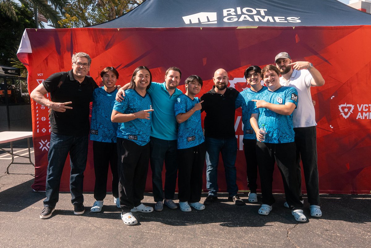 RegdorManages's tweet image. Yesterday was my last day with @C9VAL and I couldn’t be prouder to have been apart of this team. Life takes different directions and I am stepping away from the world of esports for now. My time here in Cali has been unforgettable and I’ll be back as a fan in the future #c9win