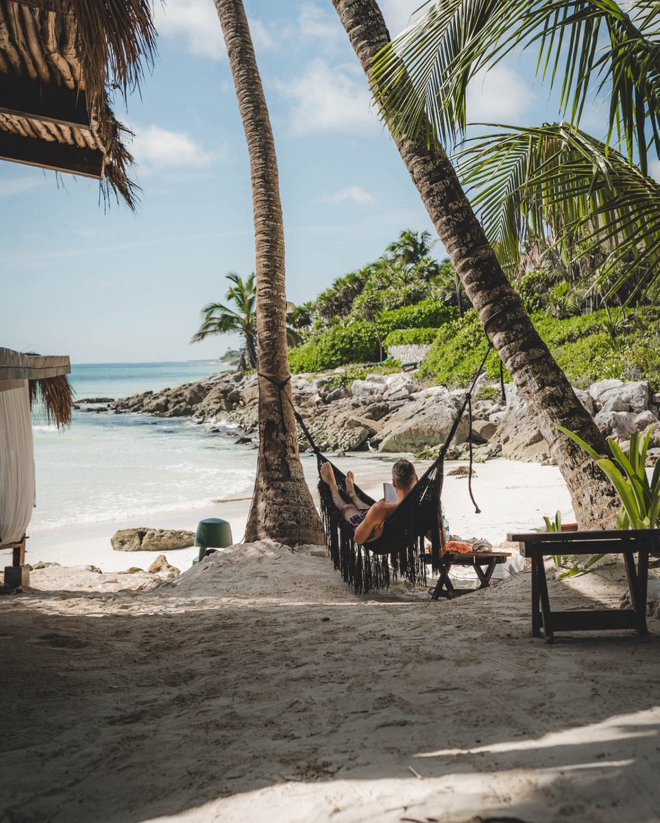 Este es tu momento de desconectarte y relajarte✨
.
.
.
 <a href="/robpalazuelos/">Roberto Palazuelos</a>  #Tulum #Quintanaroo