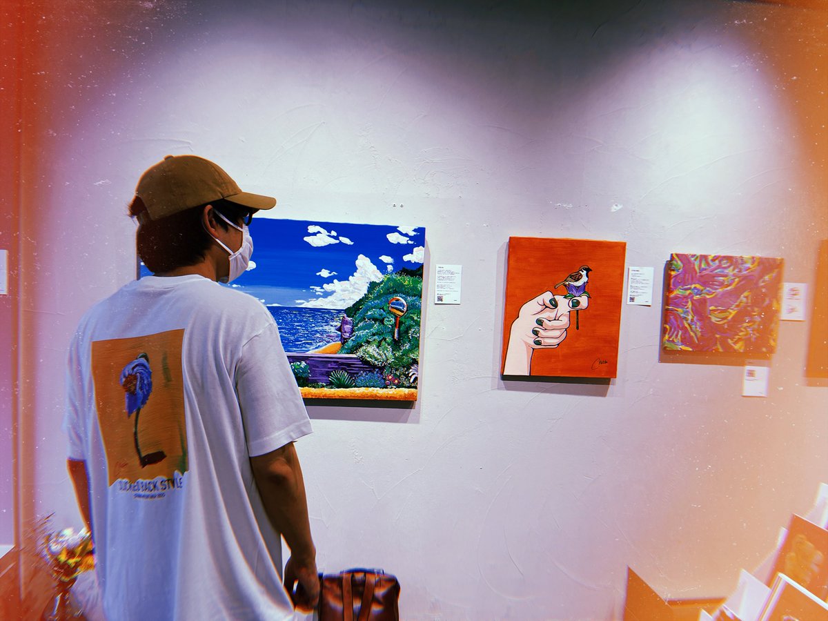 2日目オープンしました🧑🏻‍🎨

最初のお客様は、
土佐拓也 ＠tosatakuyatosa 
でした。笑

本日は16時まで🎵
新作の絵も仲間入りし、みんなでご来場お待ちしております〜！