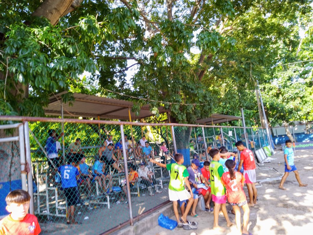 Otro dia lleno de mucho aprendizaje y diversión para los niños de isla la pirraya,por la mañana en las clases de Bitcoin y valores cristianos y por la tarde fútbol playa, un proyecto apoyado por <a href="/Bitcoinbeach/">Bitcoin Beach</a> ⚡