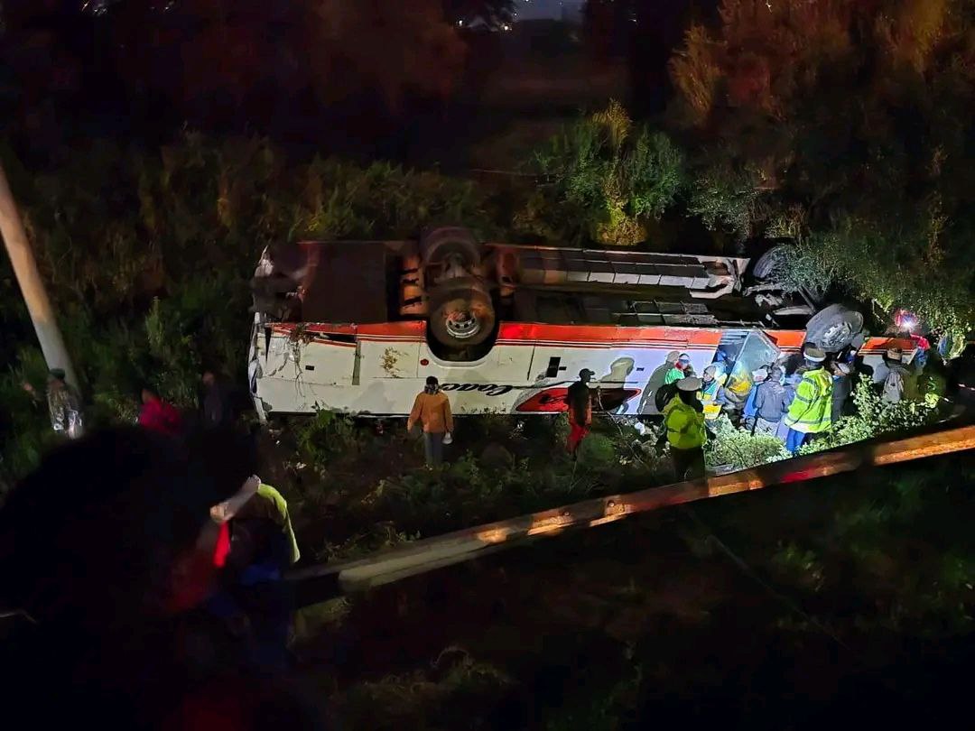 Ena Coach bus plus several cars hit by truck in Maai Mahiu. Several feared dead. 10/8/2025