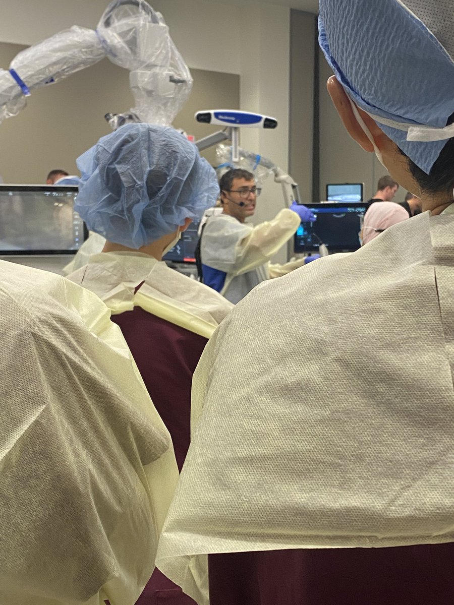 LindyDrollinger's tweet photo. Cadaver lab day 2 at the 2025 Carle Illinois Microsurgery and Endoscopic Hands-On Course. @WHassaneen @CarleHealth @NagmAlhusain #neuroanatomy #education #mentorship https://t.co/6FUU7B63dj