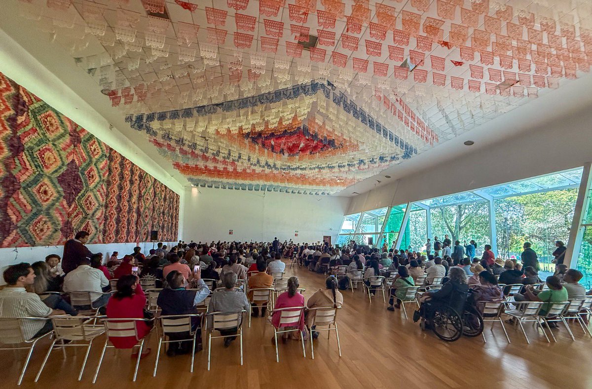 🎶✨ ¡Qué concierto tan especial vivimos hoy!
La Orquesta Sinfónica Infantil y Juvenil del Conservatorio de San Pedro Tultepec llenó la cancha de tenis con música, talento y mucho corazón. 💖🎻
Gracias por compartir con nosotros esta tarde tan llena de armonía.
