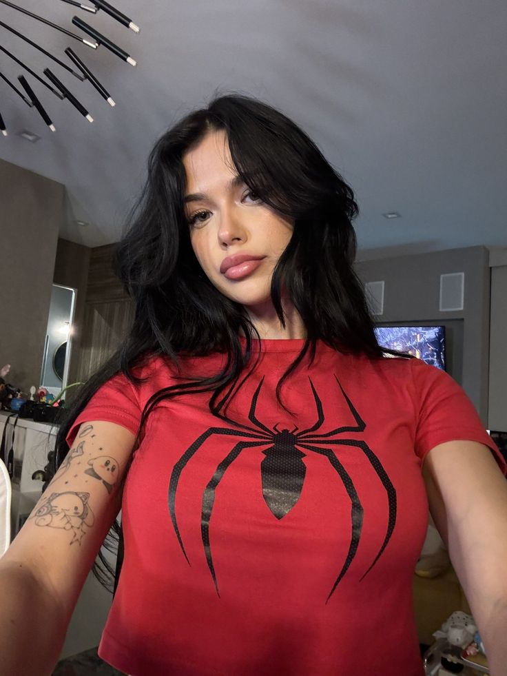 ️️ ️️
️️ ️️
Morning from peter parker's women version. 
️️ 
️️ ️️