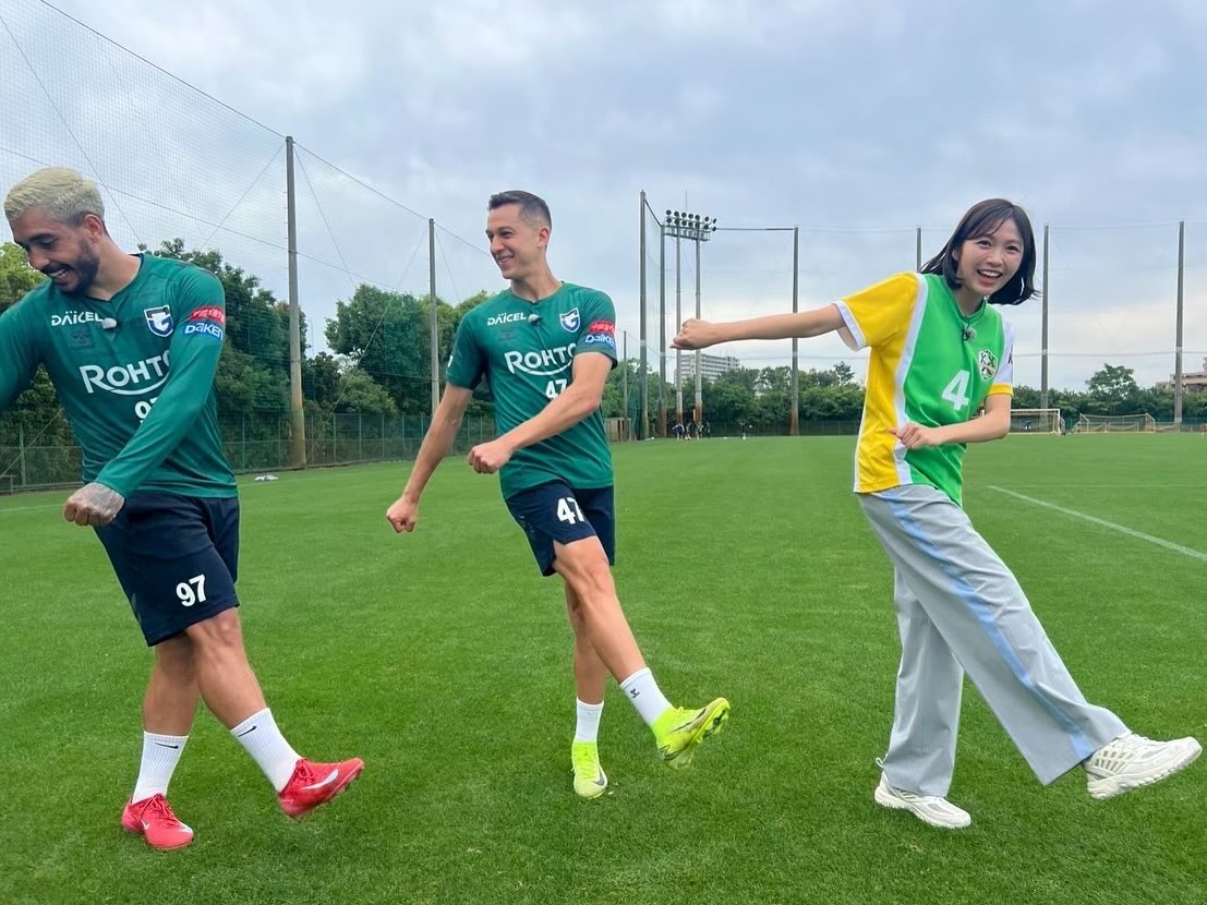 キックオフ!カンサイ (@kick_kansai) on Twitter photo 今夜の #キックオフカンサイ は
#ガンバ大阪 から
#ウェルトン 選手 & #ファンアラーノ 選手が
#カンチャレ に挑戦します☺️💙🖤
ぜひ!ご覧ください🇧🇷✨
<a href="/GAMBA_OFFICIAL/">ガンバ大阪オフィシャル</a> 今夜の #キックオフカンサイ は
#ガンバ大阪 から
#ウェルトン 選手 & #ファンアラーノ 選手が
#カンチャレ に挑戦します☺️💙🖤
ぜひ!ご覧ください🇧🇷✨
<a href="/GAMBA_OFFICIAL/">ガンバ大阪オフィシャル</a>