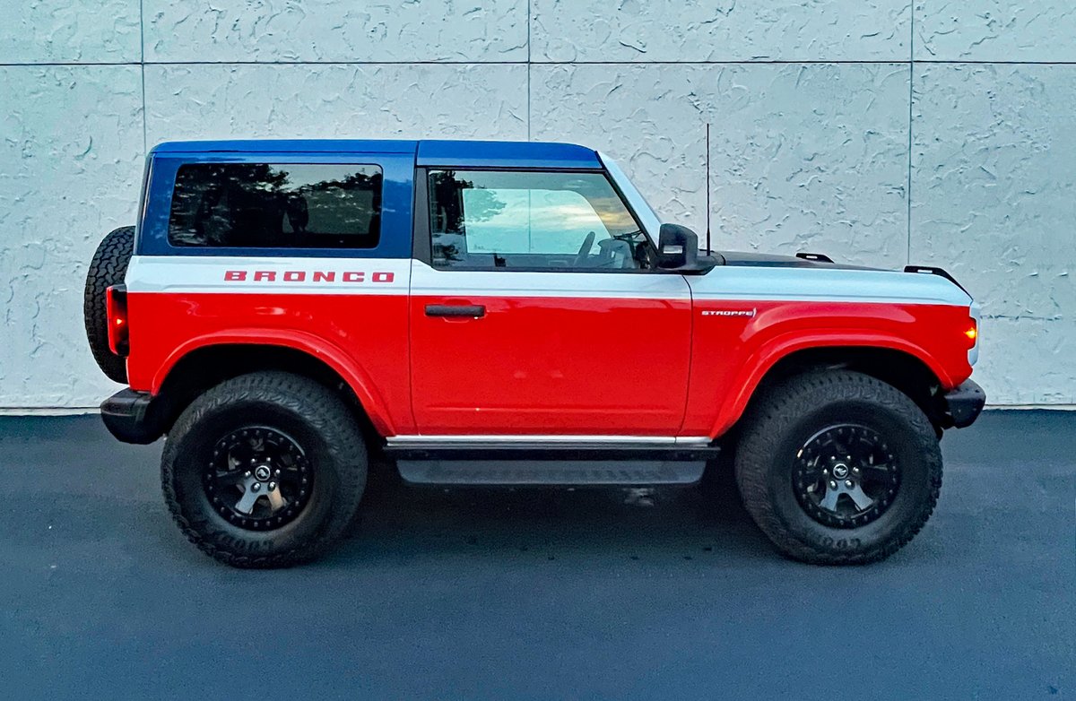 Car_Guy_Tom's tweet image. 2025 @Ford Motor Company Bronco Stroppe Edition in Oxford White. #Ford #stroppe #Bronco #CarPix #carpics