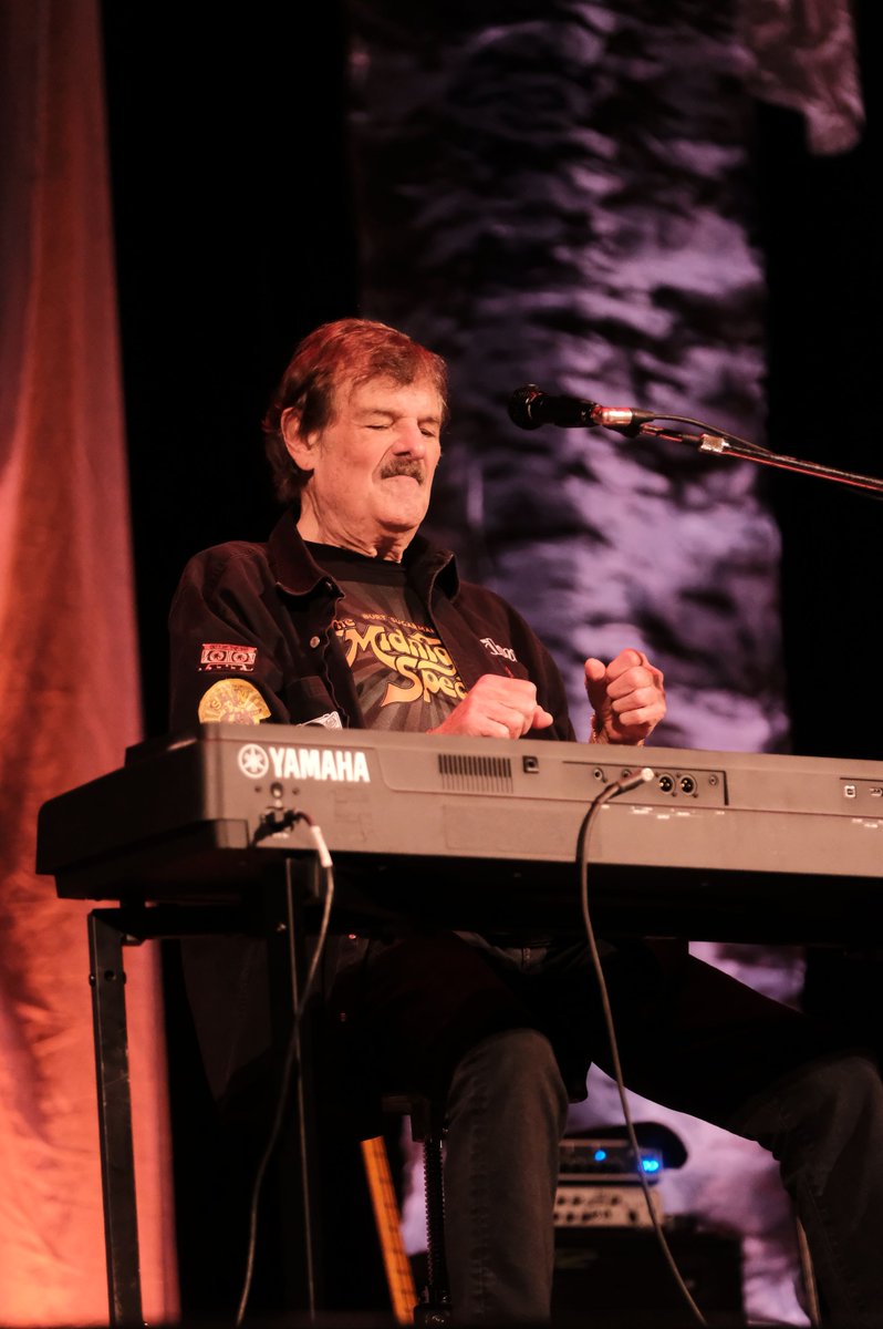 Whoa! What a show! Burton Cummings rocked the Temple Theatre. Incredible! What tune did you like the best?

Did you have an incredible experience at The Temple Theatre? Leave a Google Review: g.page/r/CTTl3_RfV4DL…