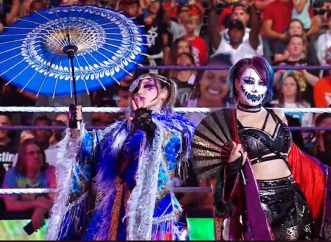 AsukaEnforcer's tweet image. Kairi picture of the day.📸
Hard work, plus talent, plus aura, plus coolness, plus greatness, plus the best chemistry, plus the best friendship equals The Kabuki Warriors.
Kairi and Asuka are the best and forever they will.💪🔥🎭🏴☠️
#Asuka #KairiSane #KabukiWarriors #KairiMovement