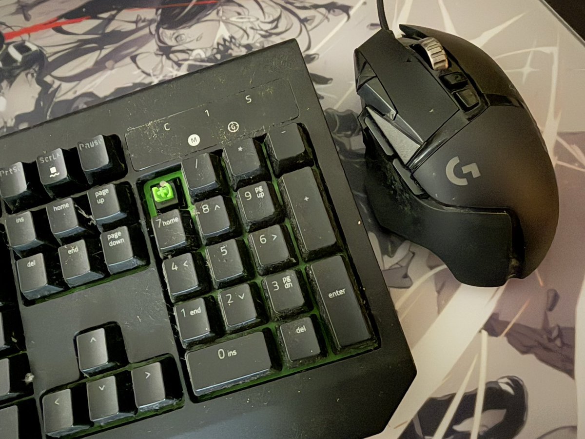 kvnccx's tweet image. What peripherals are you rocking this weekend? Here&apos;s mine!

#desksetup #progamer #logitechg #g502 #aura #auramaxxing #himothy