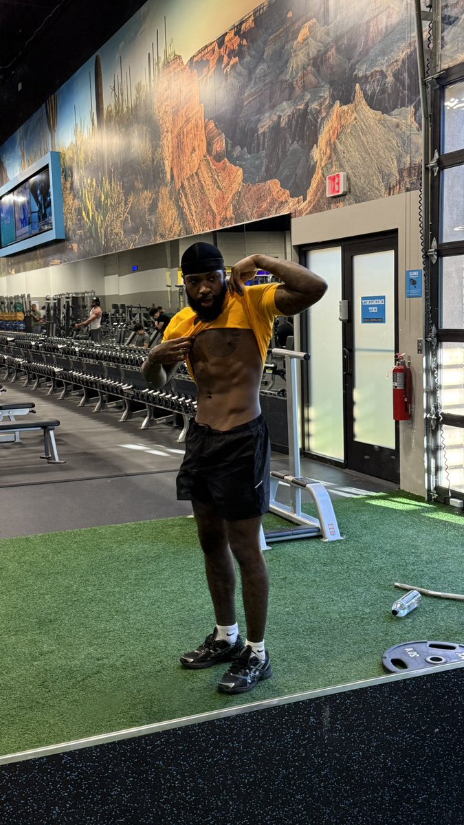 Kenneth Steele tweet media