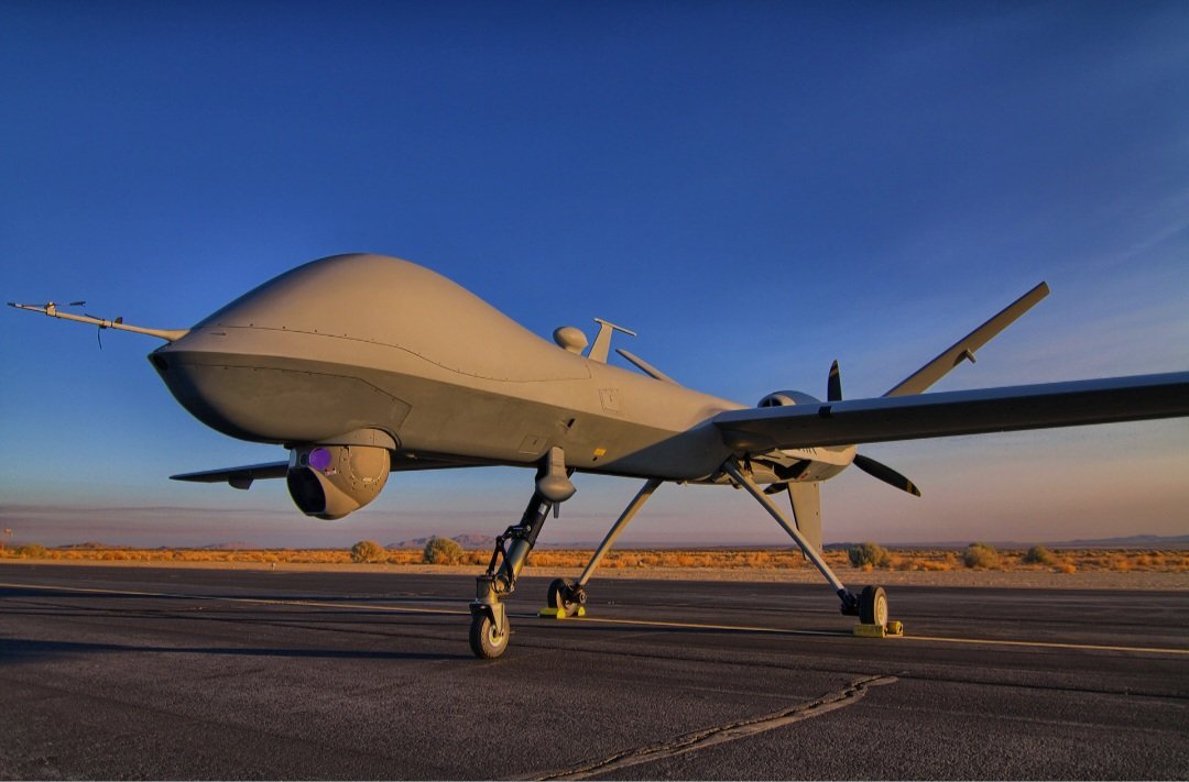 Welcome / Bienvenidos.
A favor de la ayuda militar en Mexico. A los malos hay que abatirlos punto. 
Quien mas esta a favor?