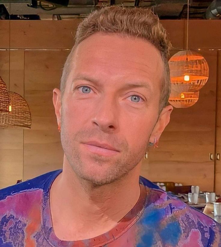 martin_chr15016's tweet image. Chris Martin
Don't be pushed around by the fears in your mind. Be led by the dreams in your heart.