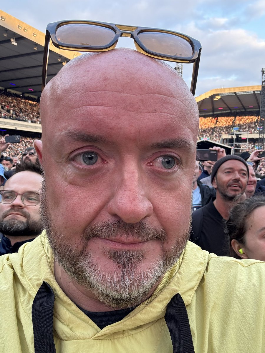 glivvy's tweet photo. @BoneheadsPage it was all too much man, I’m a 6’4” Highland male, we don’t do this shit… but seeing you and the lads last night brought back so many special memories and in a world that just seems like it’s imploding sometimes you made us feel alive again. Thank you 🙏🏻 @oasis https://t.co/455ct5MSkx