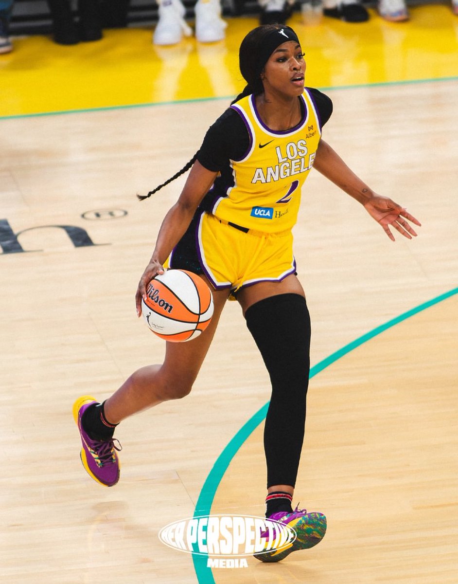 Rickea Jackson vs Golden State Valkyries 

8 PTS (3-10 FG; 2-5 3-FG)
6 REB
2 AST
2 STL
29 MIN
-15 (+/-)

Next Up vs Seattle Storm

📆TOMORROW
⏰8PM ET
📺League Pass

📸: vanessalunafilms (IG)