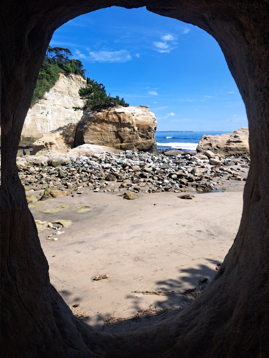 妹家族が帰省中で、自分が盆中は普通に仕事なので、昨日しかなかったけど昨日のうちに行っといて良かった☔

岩場でタコ取り逃し軽く負傷した親指が少し痛いが⚡