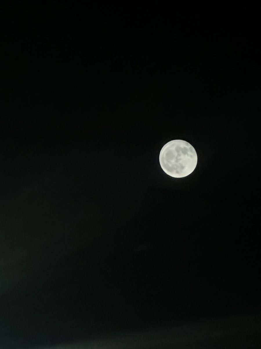 Full moon 🌝 8:51 pm <3