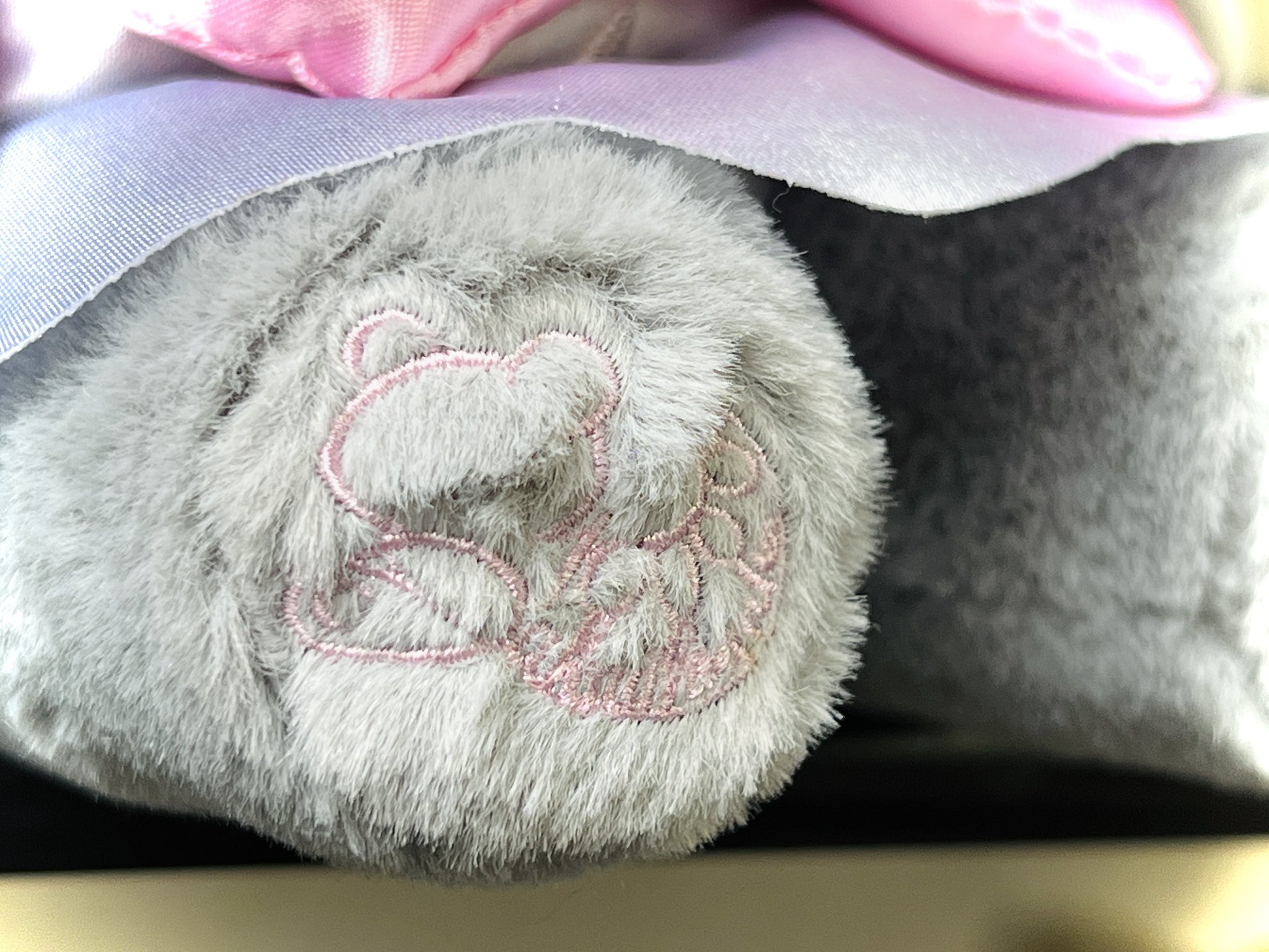 れむちゃん犬刺繍 ダメージ加工 グレー カットソー 刺繍機で犬グッズはいかがでしょうか。 | cre8 BASE KANAYAMA