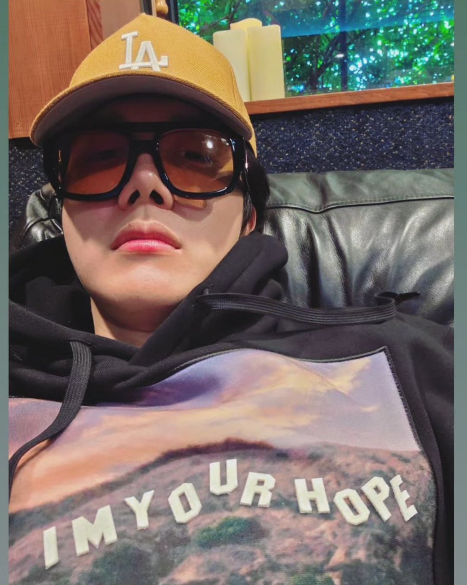 winnttaebear's tweet image. Hobi on IG