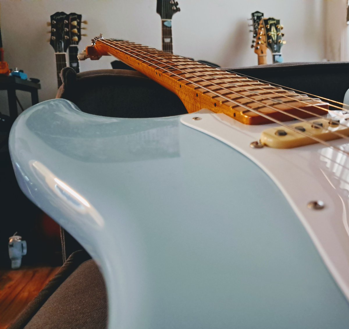 Jersey Guitar Guy tweet media