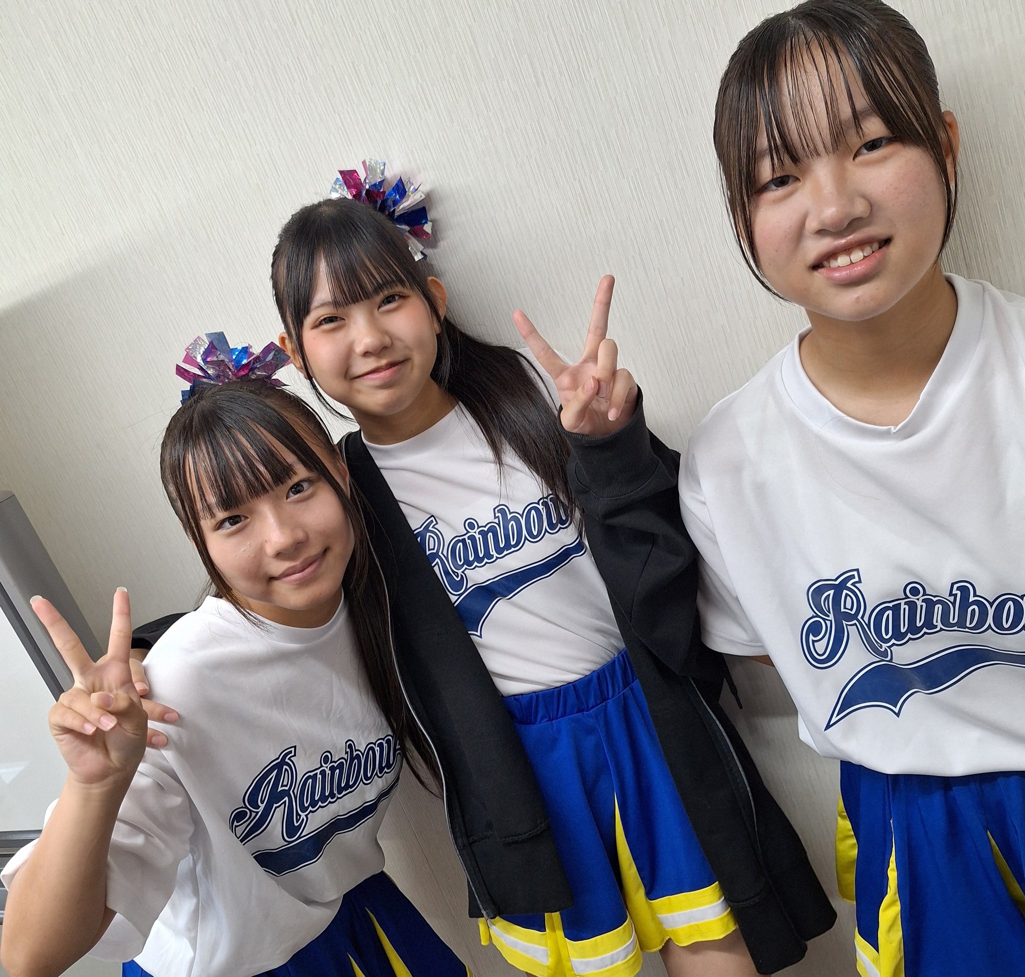 チアクラブまとめ売り　ユニフォームとリボンとTシャツ チアクラブまとめ売り ユニフォームとリボンとTシャツ