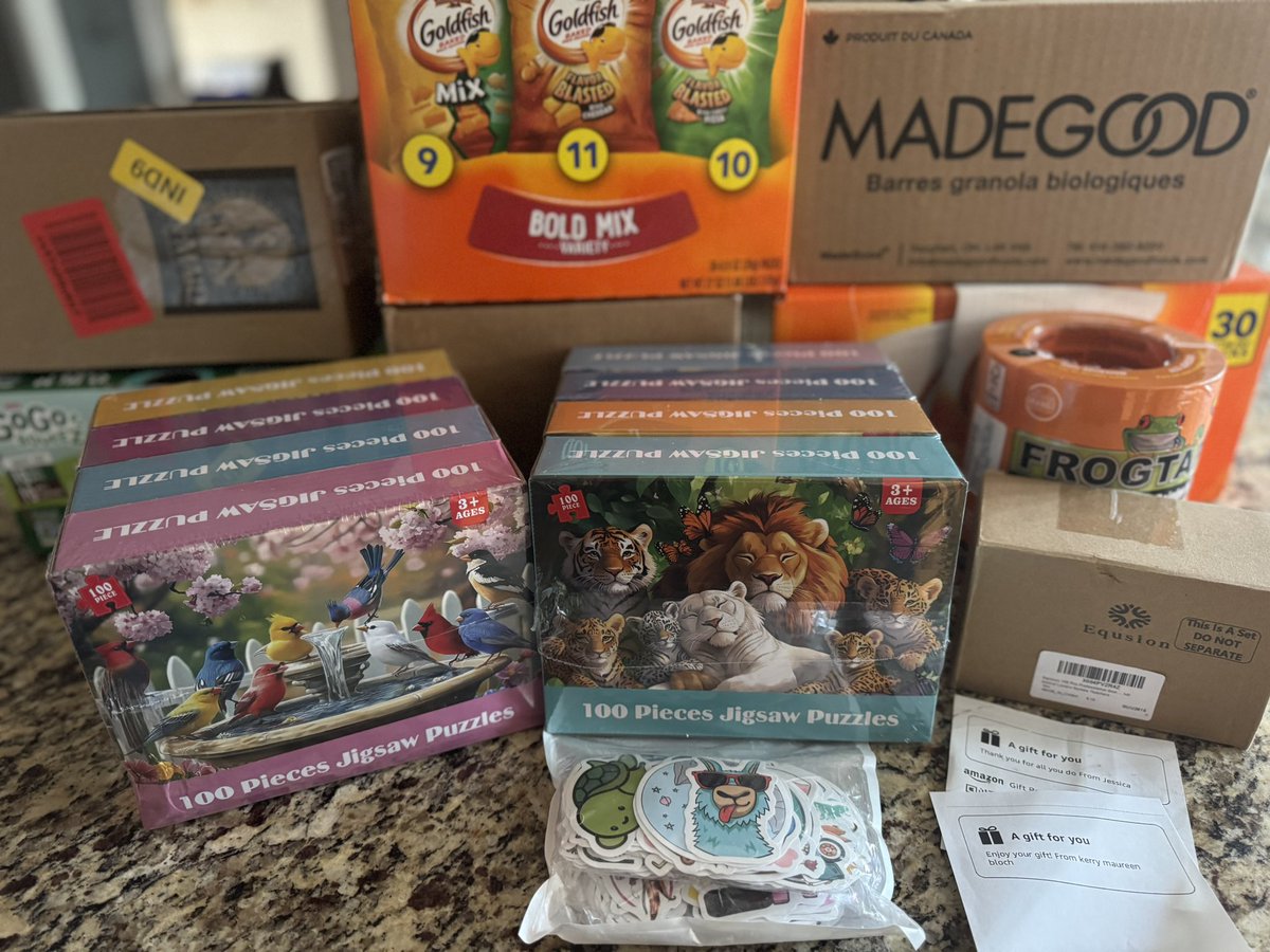 Teach_WA's tweet image. Thank you to @dsmom58, Jessica, &amp;amp; another donor for the students snacks, rewards, &amp;amp; group collaboration puzzles! These supplies &amp;amp; materials will help so much during our first weeks of school. Thank you for supporting our 4th graders! 🥹🤍