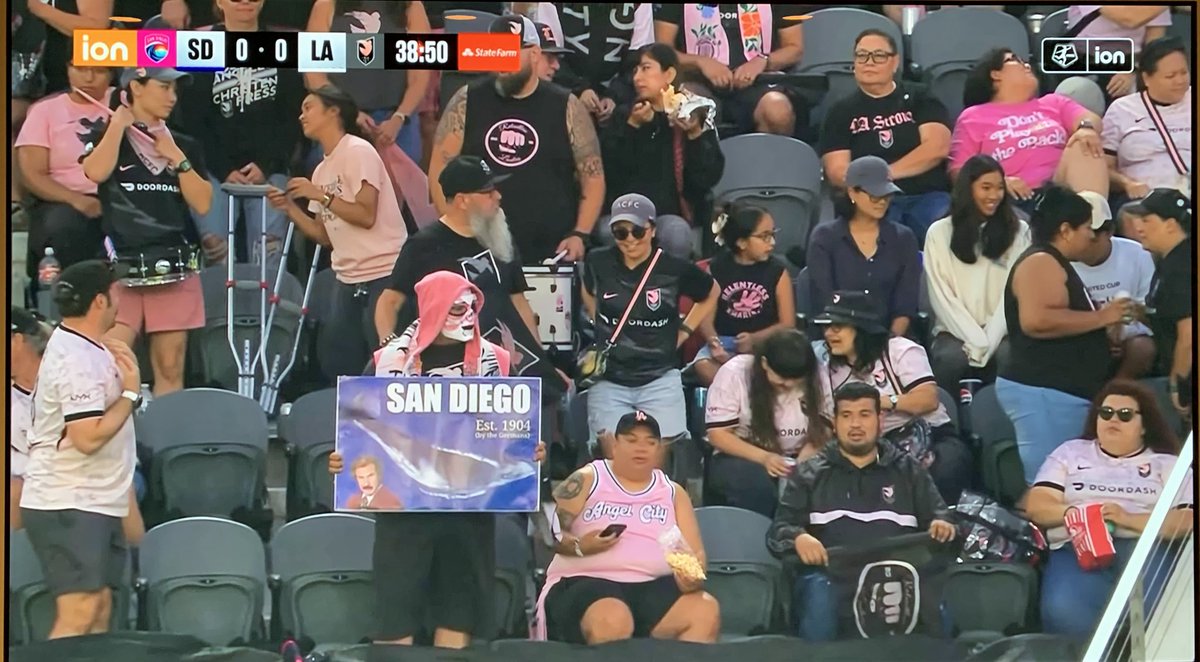 darthramious's tweet photo. As seen on TV #nwsl #AngelCityFC #ACFC #volemos #SDWave https://t.co/COfwVMwCNy