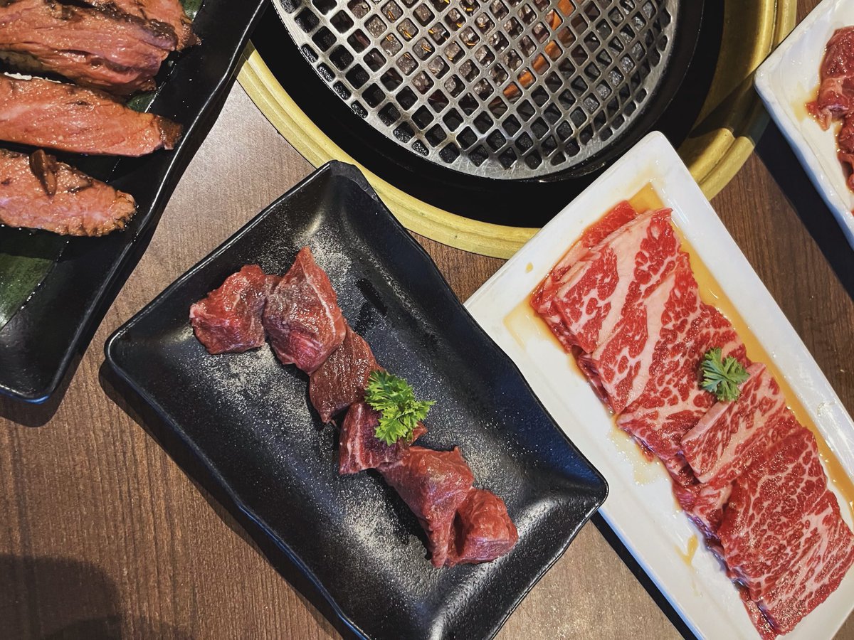 ようやく車内を掃除し、オイルを交換し、ハードトップのシールを交換する時間ができました

おいしい焼肉で自分へのご褒美を頂きました 🙂‍↕️