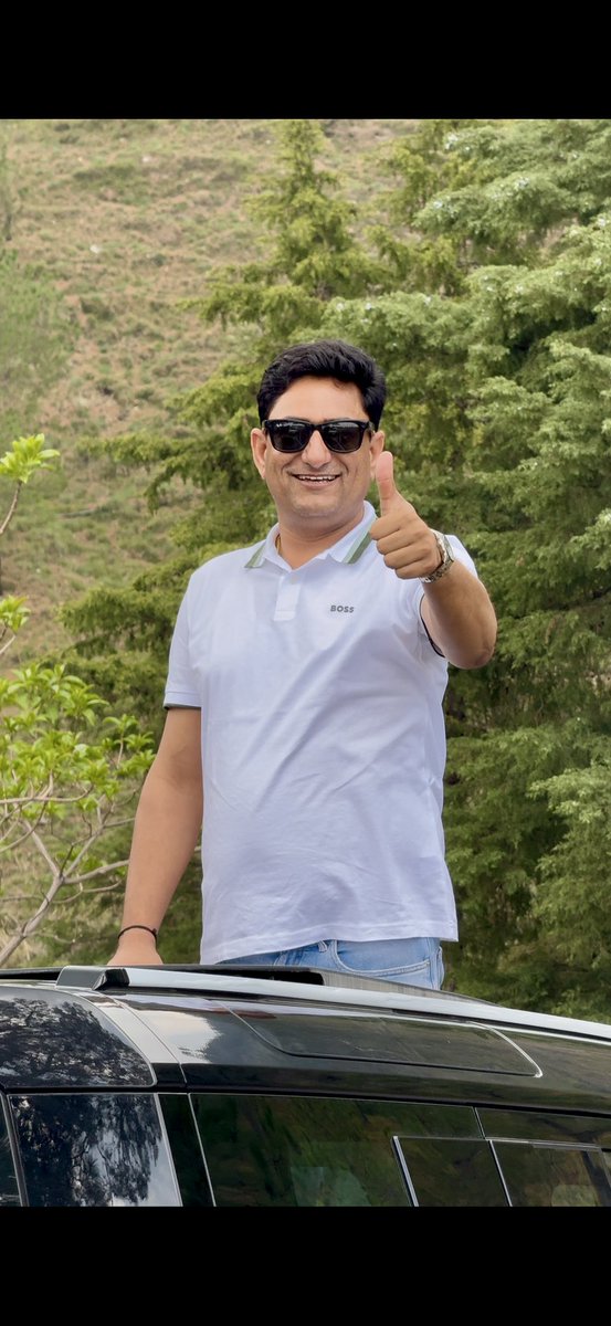 सफलता आराम से खेलकर नहीं मिलती। थोड़ा जोखिम लेकर और नये रास्ते अपनाने पड़ते हैं।