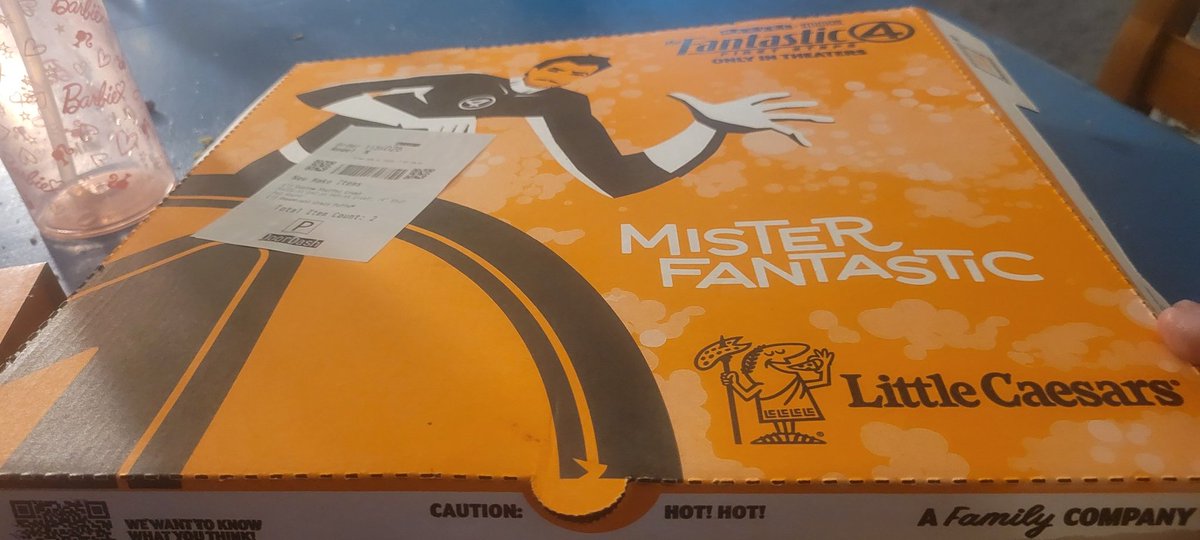 AngelsArmy19's tweet photo. @OfficialOPLive Just got my dinner delivered through @DoorDash DoorDash. I got the stuffed crust pizza from @littlecaesars Little Caesars. #OPNation #OPLive #LittleCaesars #DinnerOfTheNight https://t.co/fPNniw81wK