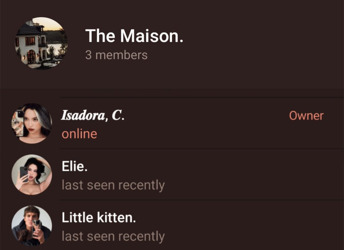 celadorelle's tweet image. Suddenly, it's a mirror selfie kind of day for us.