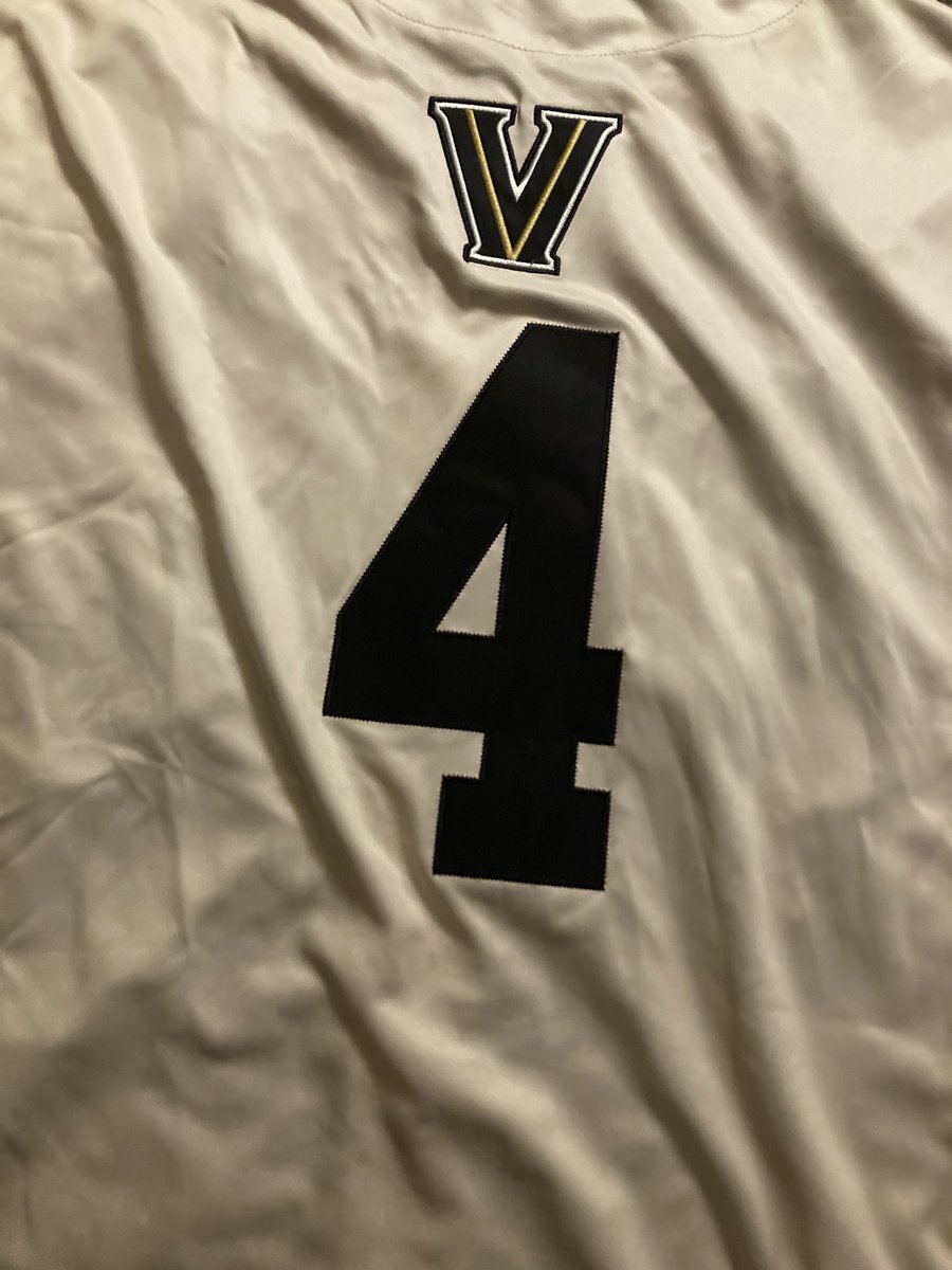 Cream Jerseys 
Have arrived!

BulldogUp
#DirtDawgs
#ValleyBoys