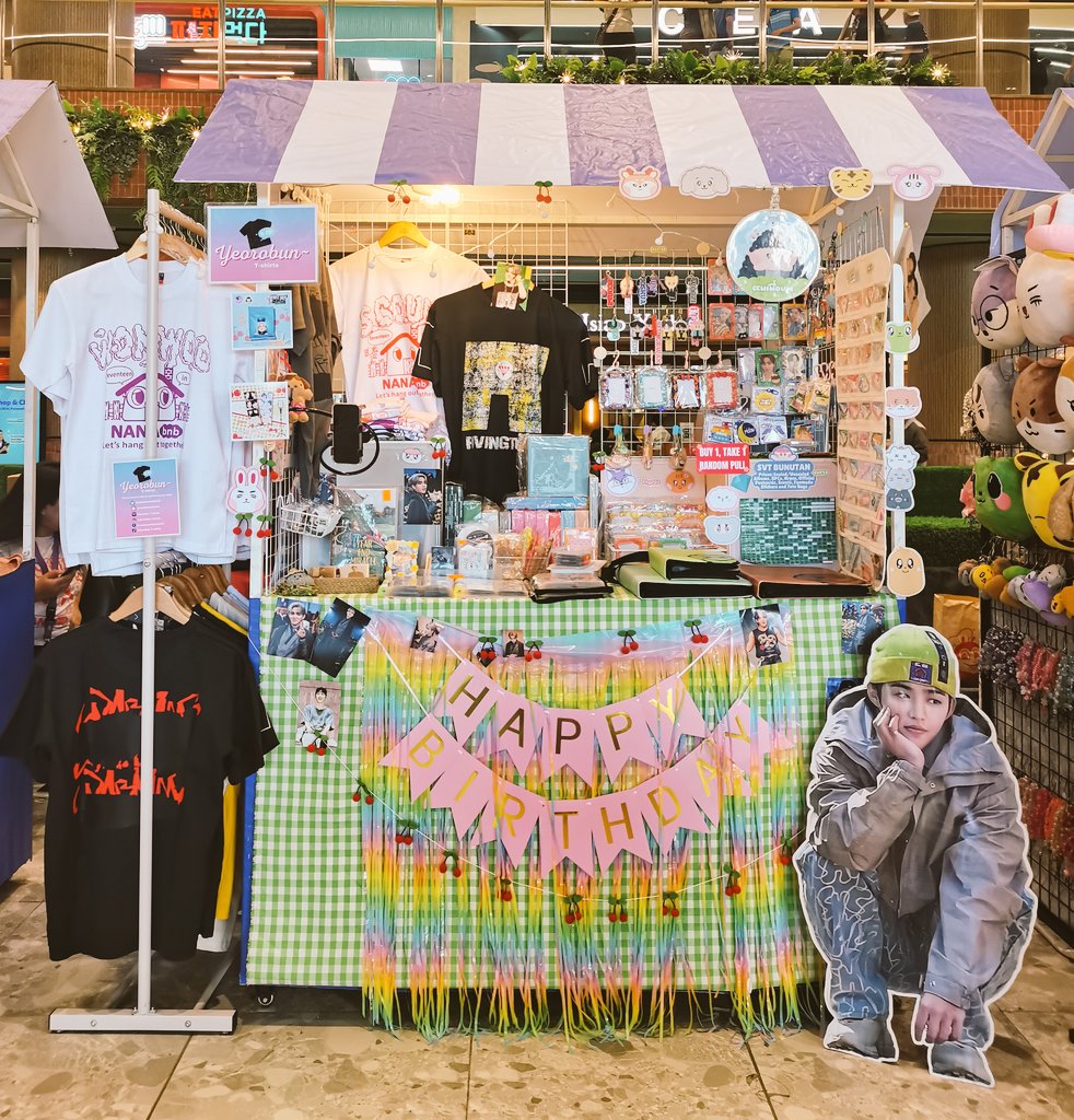 Yeorobun~ T-shirts (@yeorobuntshirts) on Twitter photo Day 2 here at 📍SM City East Ortigas for #burstdaybash by <a href="/CaratLandPH/">Carat Land PH</a>💎
Visit <a href="/yeorobuntshirts/">Yeorobun~ T-shirts</a> and <a href="/cchihouse/">🌟 con | 💎🌕</a> booth for free snap shoot and lootbags for any purchase. We have tshirts, stickers, photocards, albums, etc. 😍
See you, Carats! Let's partyyyy! 🥳 Day 2 here at 📍SM City East Ortigas for #burstdaybash by <a href="/CaratLandPH/">Carat Land PH</a>💎
Visit <a href="/yeorobuntshirts/">Yeorobun~ T-shirts</a> and <a href="/cchihouse/">🌟 con | 💎🌕</a> booth for free snap shoot and lootbags for any purchase. We have tshirts, stickers, photocards, albums, etc. 😍
See you, Carats! Let's partyyyy! 🥳